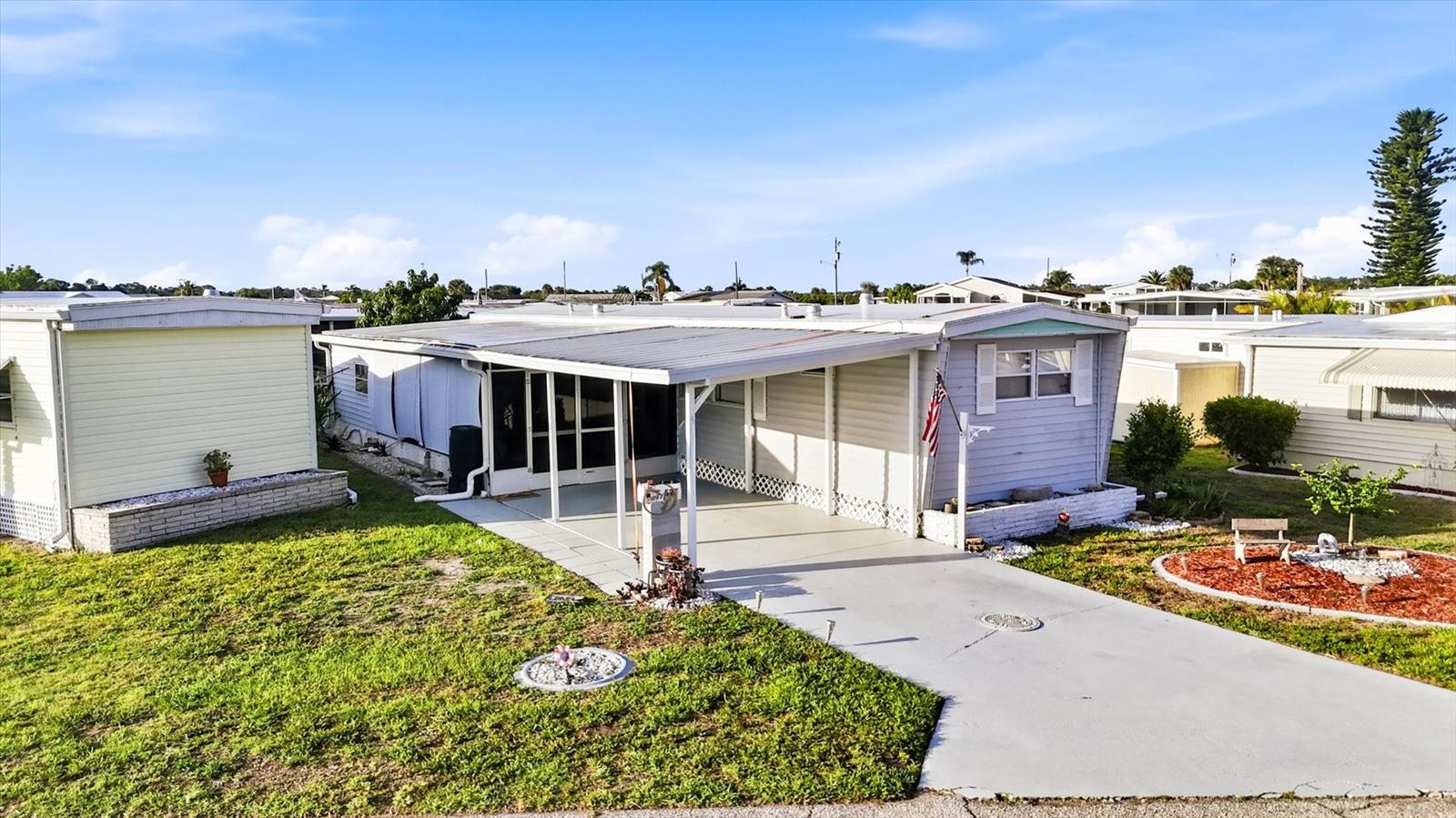 527 Blackburn Blvd, North Port, FL 34287 — photo 4 of 66