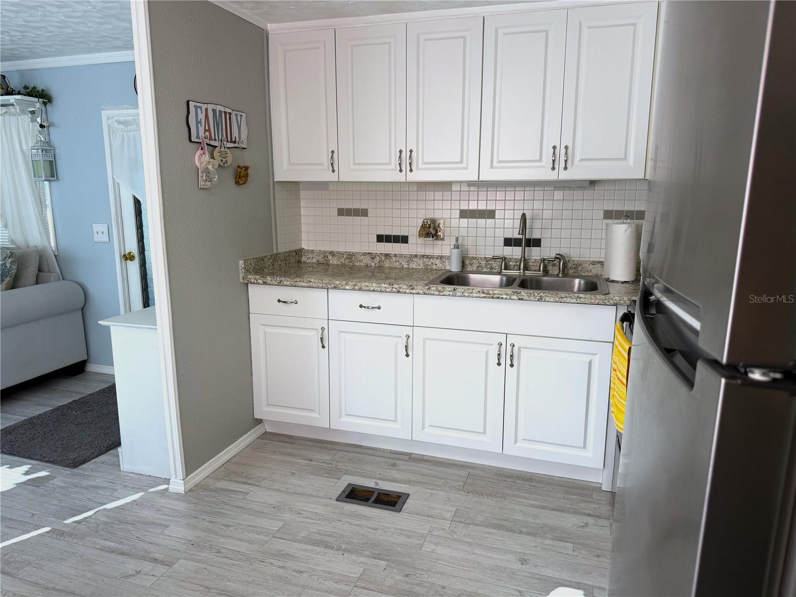 527 Blackburn Blvd, North Port, FL 34287 — photo 7 of 66