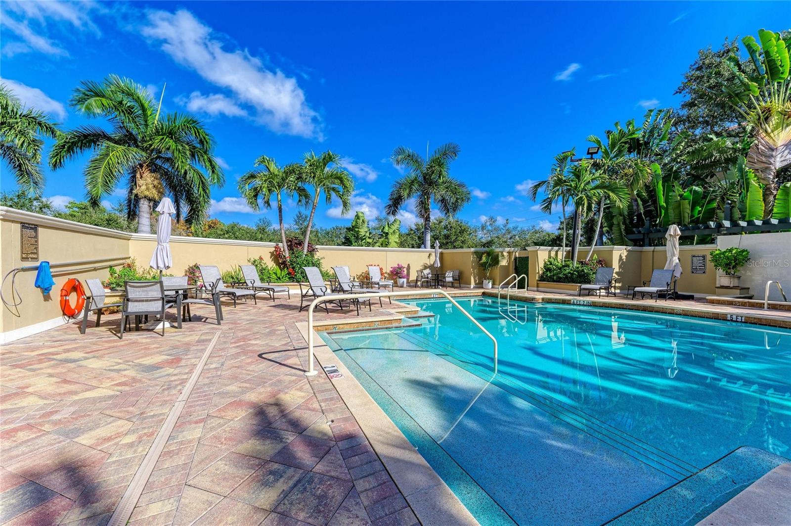 Heated Pool/Spa/BBQ