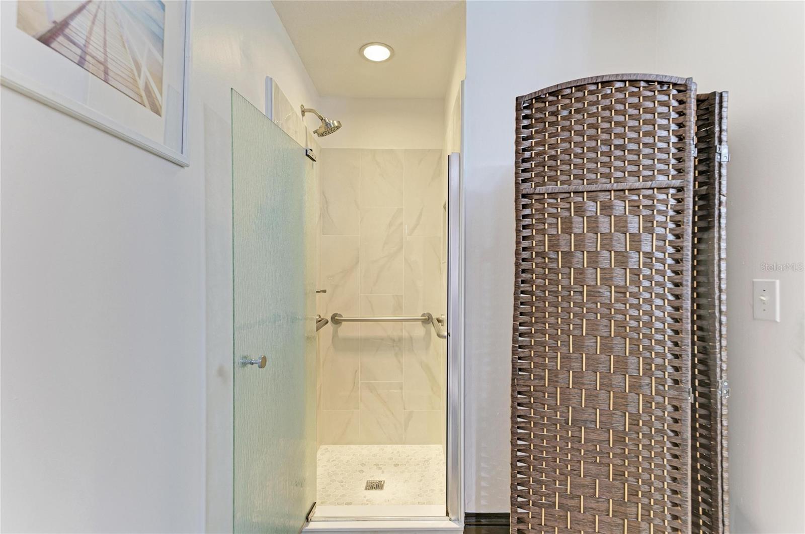 Ladies Showers