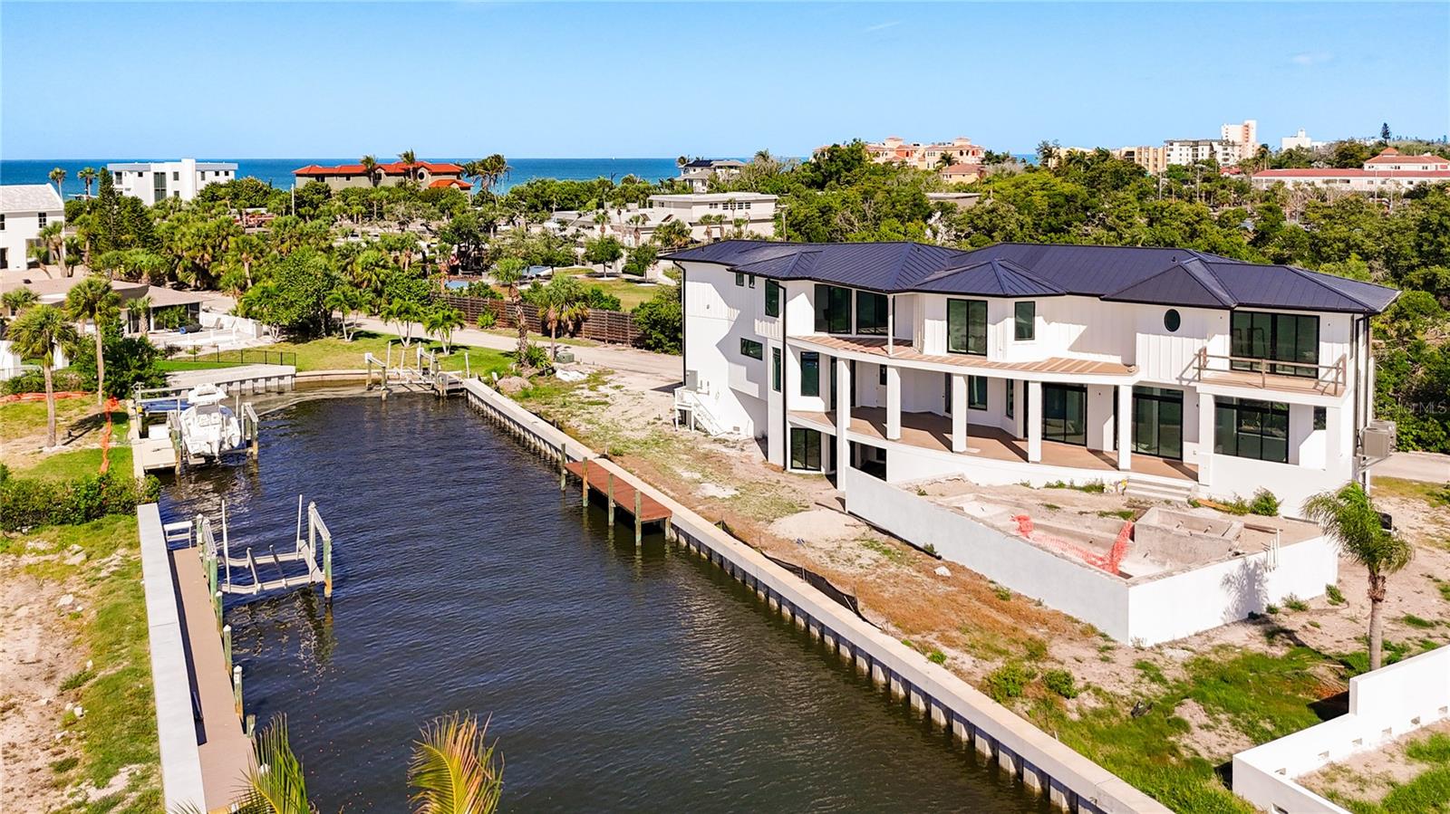 530 Jessmyth Dr, Longboat Key, FL 34228 — photo 1 of 1