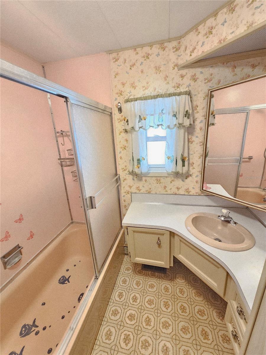 Main bathroom
