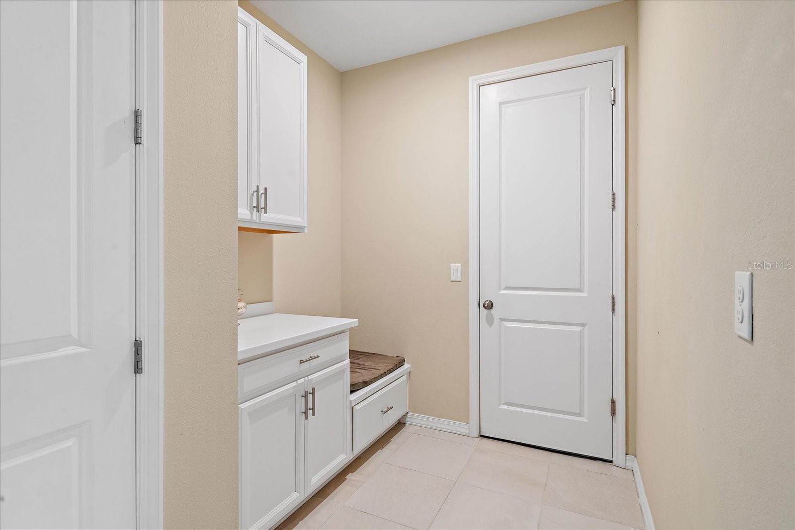 9085 Luna Ln, Sarasota, FL 34241 — photo 17 of 62