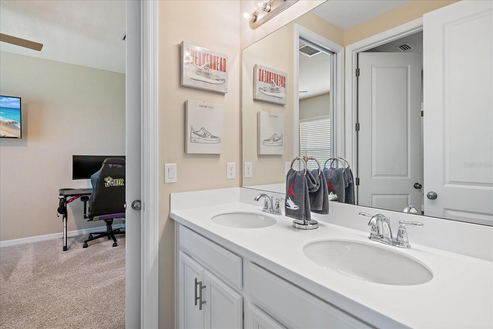 9085 Luna Ln, Sarasota, FL 34241 — photo 34 of 62