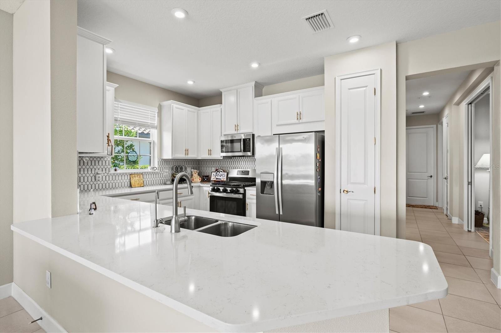 10254 Morning Mist Ln, Sarasota, FL 34241 — photo 5 of 47
