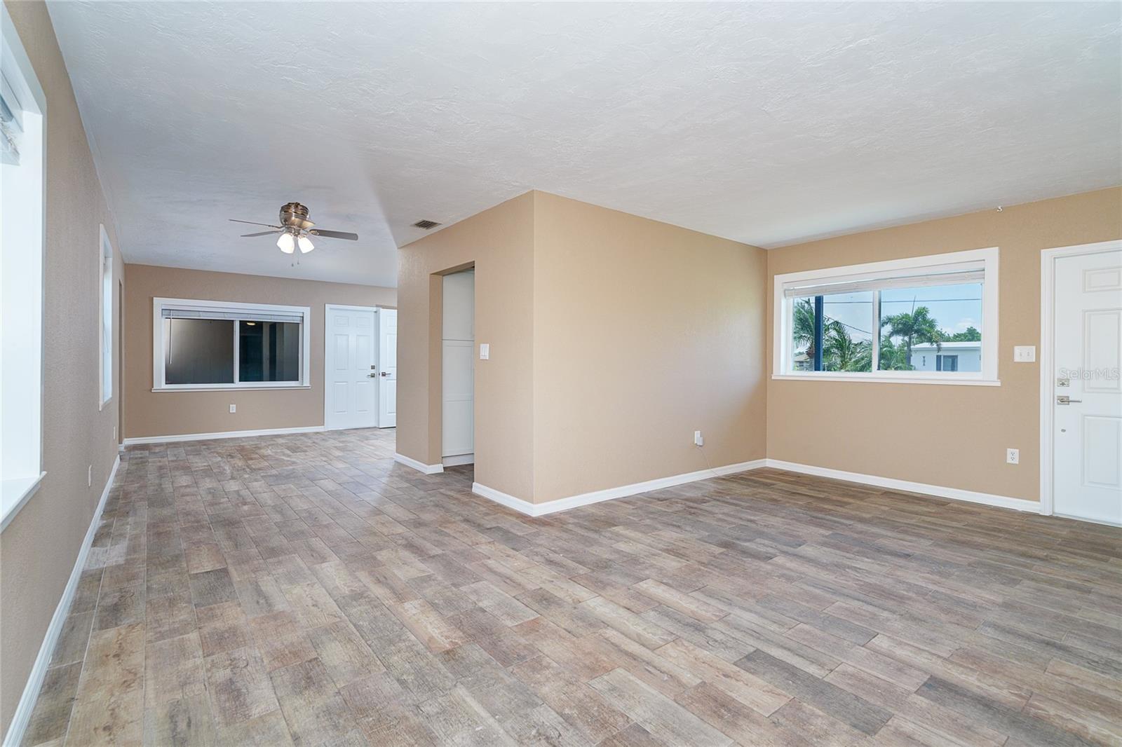 Great room with kitchen & lanai access