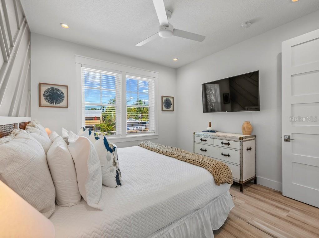 204 Coolidge Dr, Sarasota, FL 34236 — photo 24 of 90