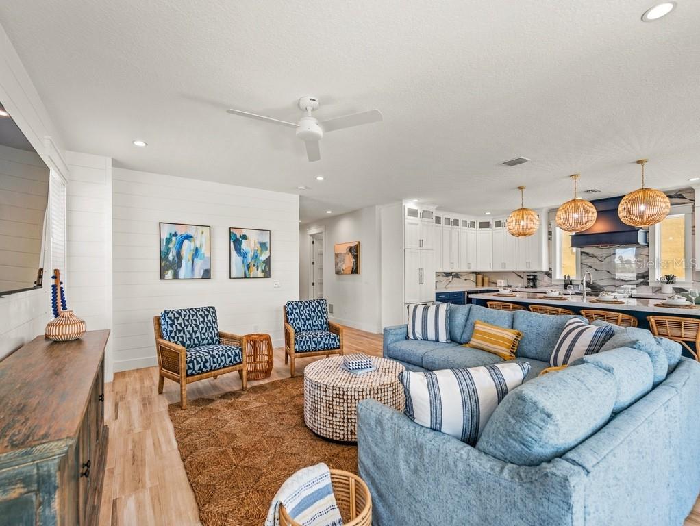 204 Coolidge Dr, Sarasota, FL 34236 — photo 5 of 90