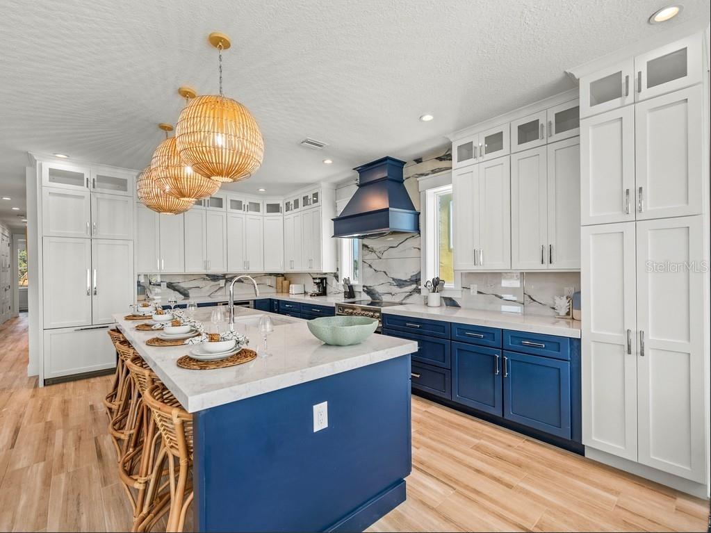 204 Coolidge Dr, Sarasota, FL 34236 — photo 8 of 90