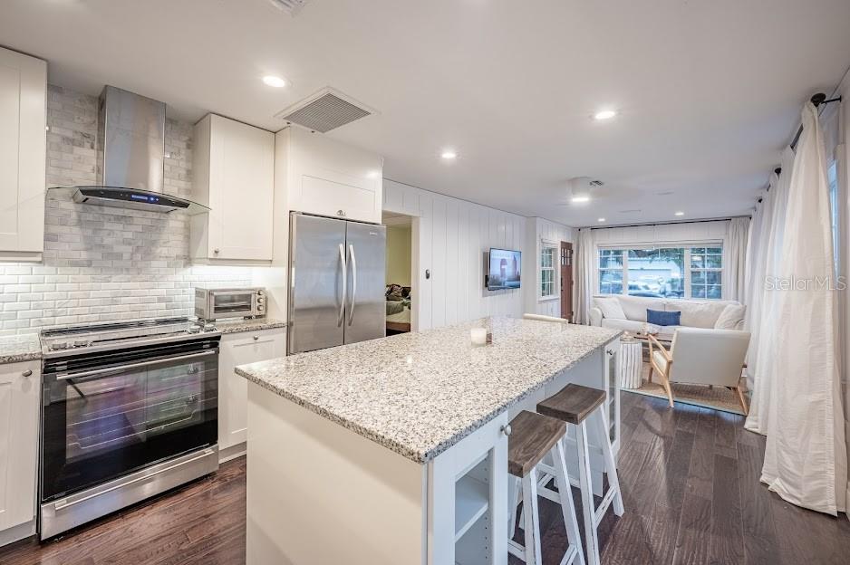 1837 Worrington St, Sarasota, FL 34231 — photo 2 of 25