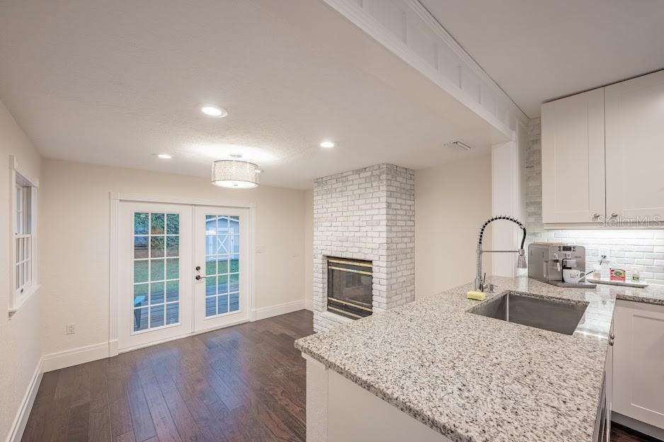 1837 Worrington St, Sarasota, FL 34231 — photo 6 of 25
