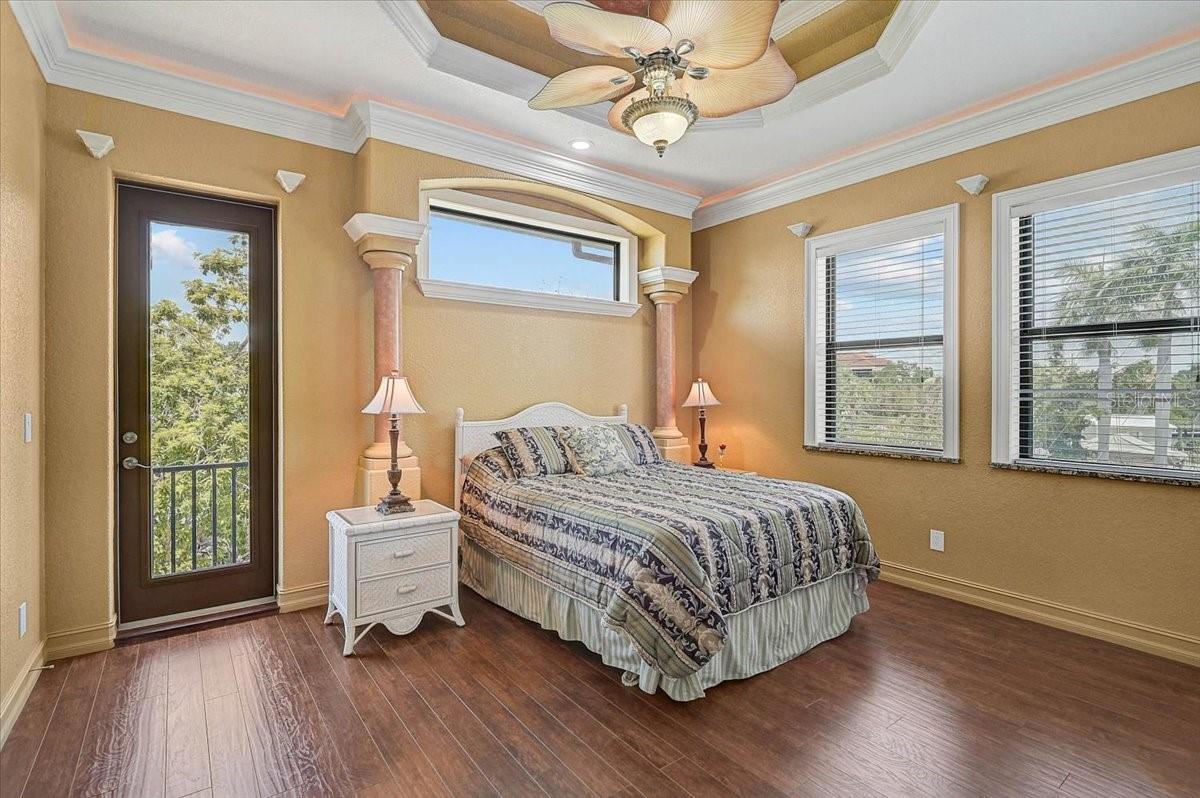 135 Tina Island Dr, Osprey, FL 34229 — photo 15 of 47