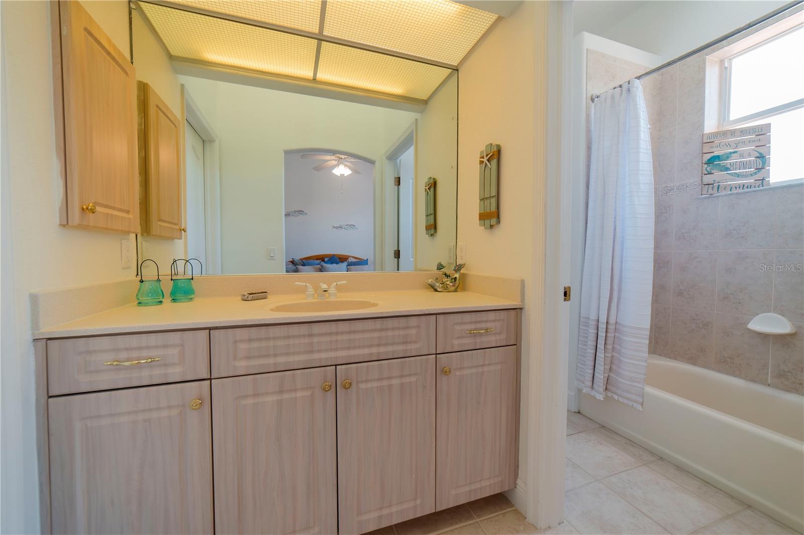 Vanity En-suite for bedroom 2