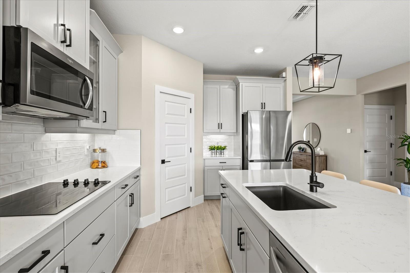 506 Sun Chaser Dr, Nokomis, FL 34275 — photo 15 of 86