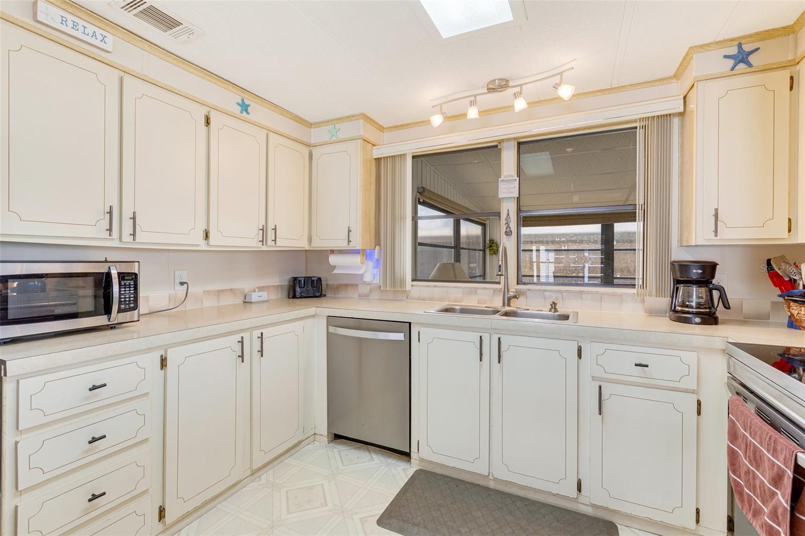 622 la Sala, North Port, FL 34287 — photo 10 of 26