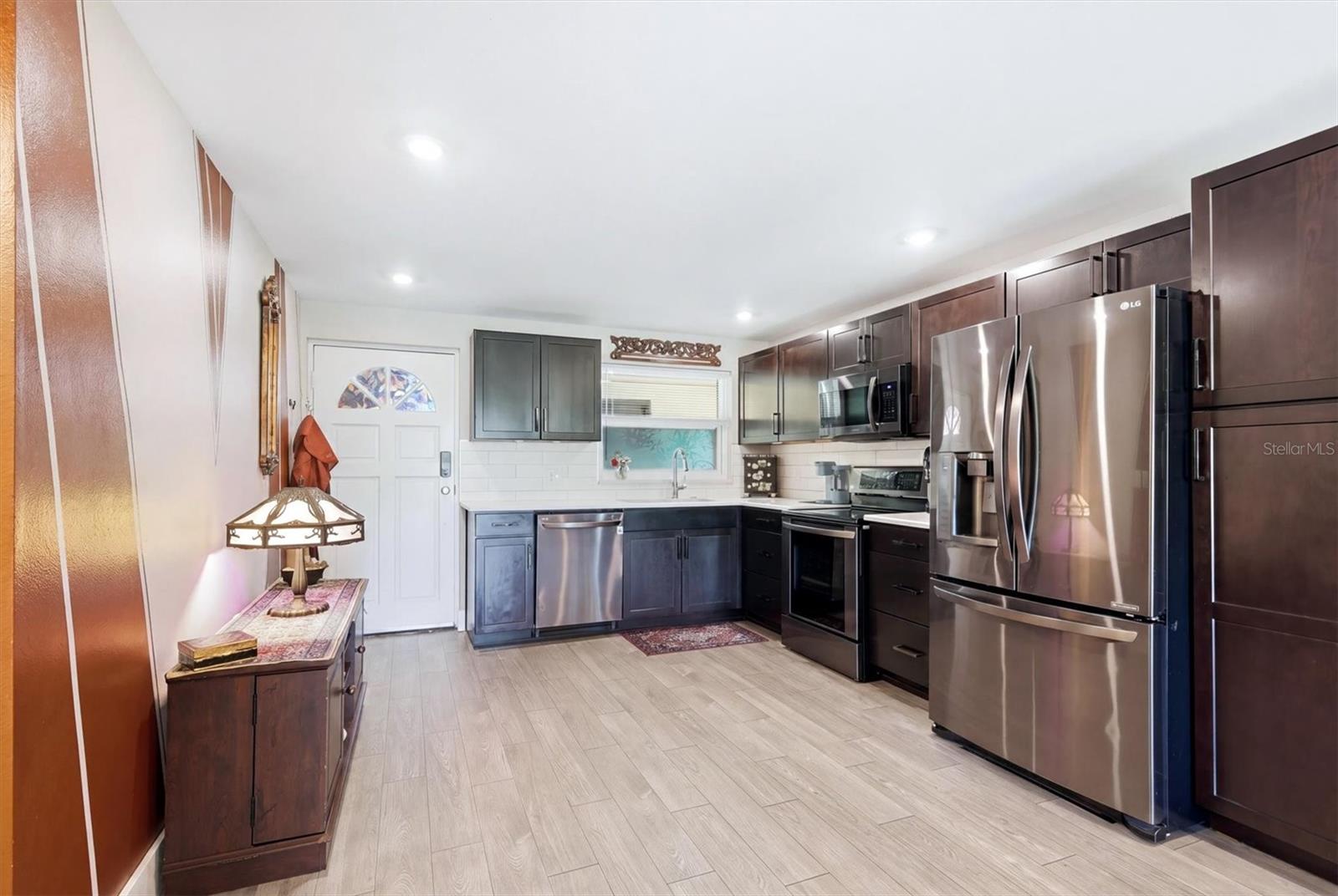 1650 Pine Tree Ln #103, Sarasota, FL 34236 — photo 16 of 43