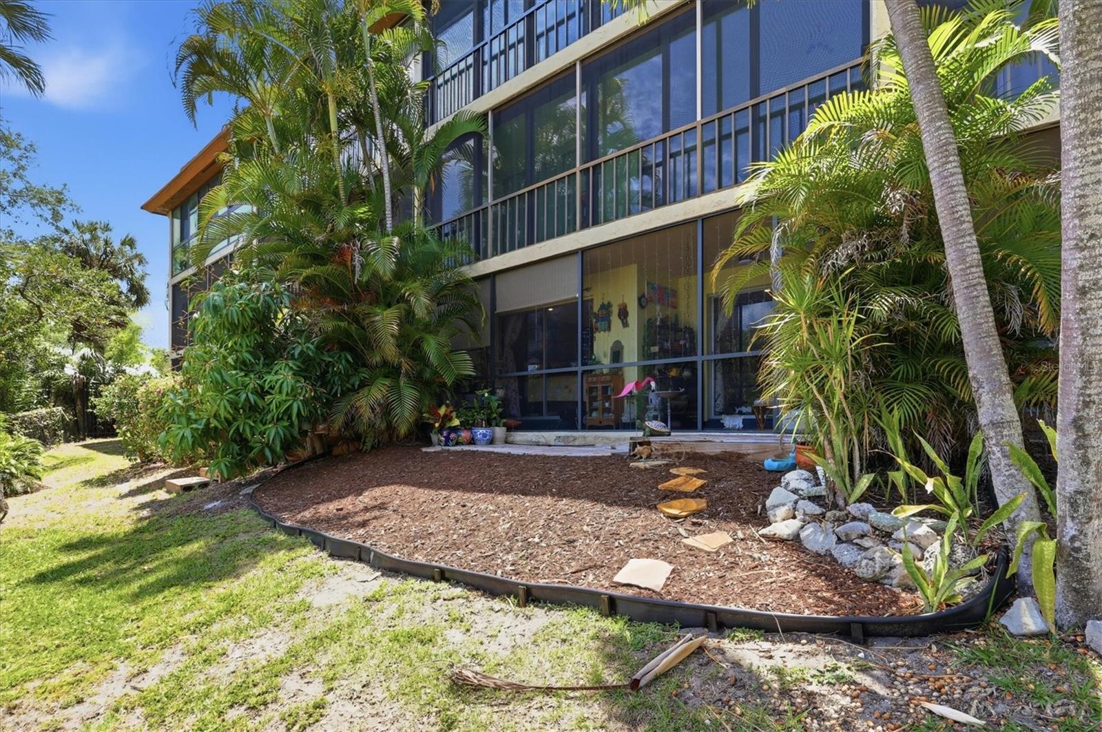 1650 Pine Tree Ln #103, Sarasota, FL 34236 — photo 32 of 43