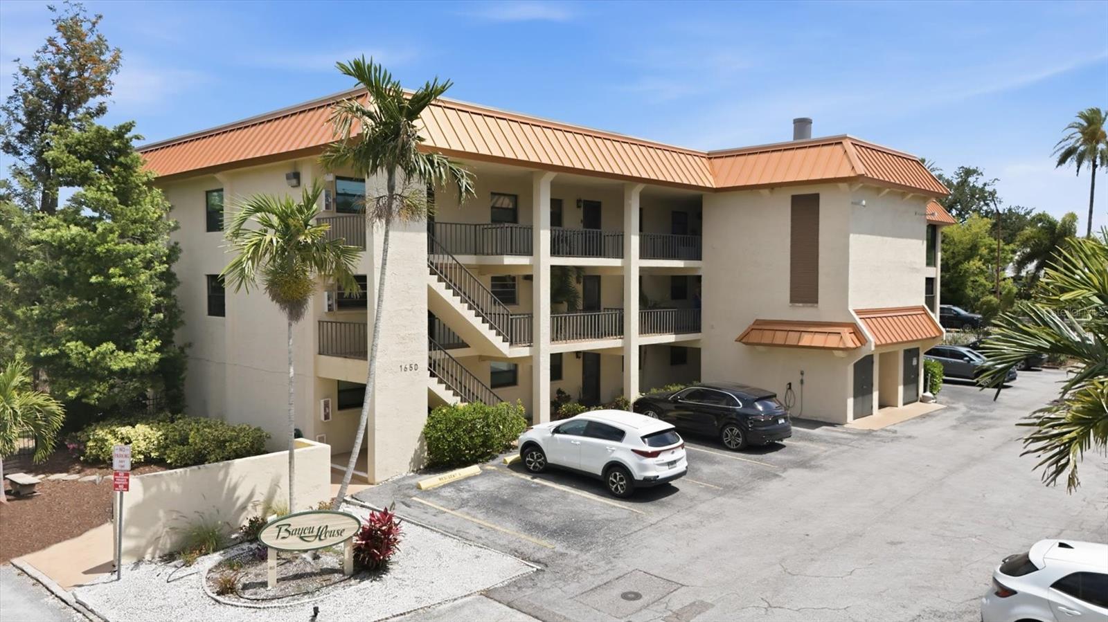 1650 Pine Tree Ln #103, Sarasota, FL 34236 — photo 40 of 43