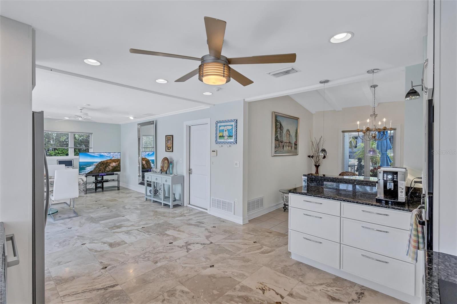 617 Rountree Dr, Longboat Key, FL 34228 — photo 18 of 44