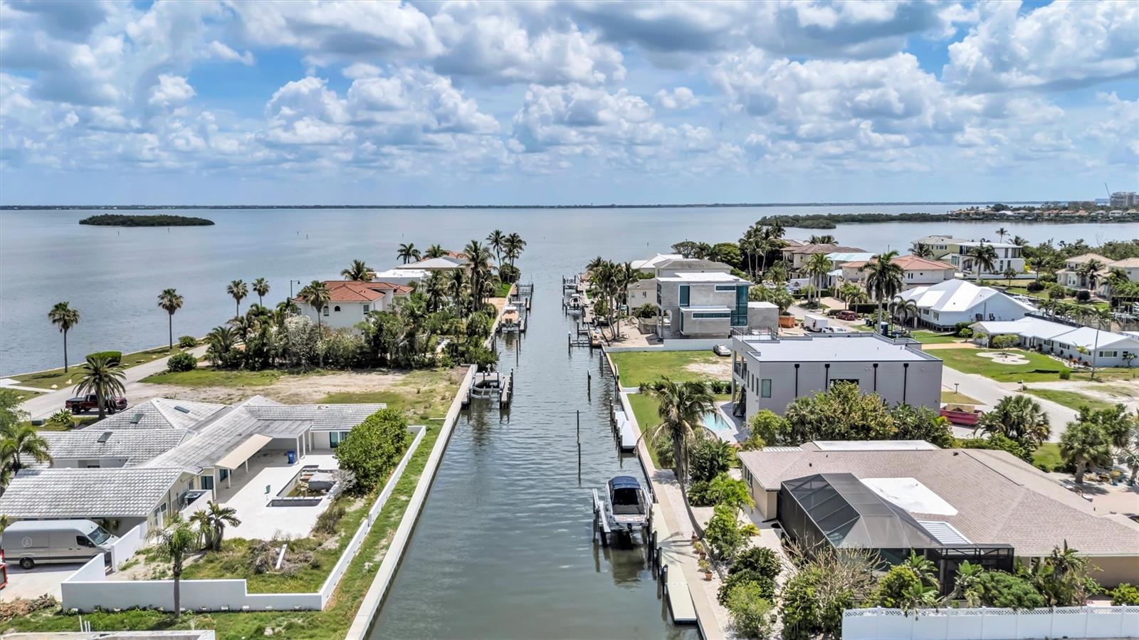Bridge-Free Canal Access to the Gulf.