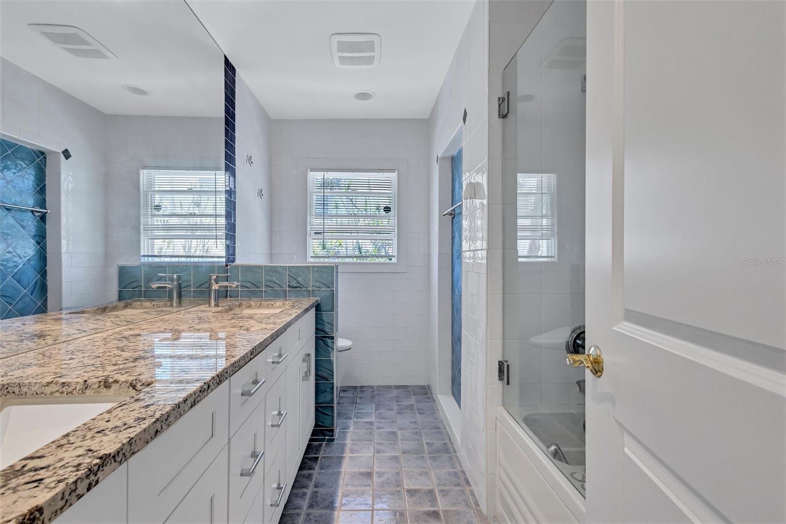 617 Rountree Dr, Longboat Key, FL 34228 — photo 24 of 44