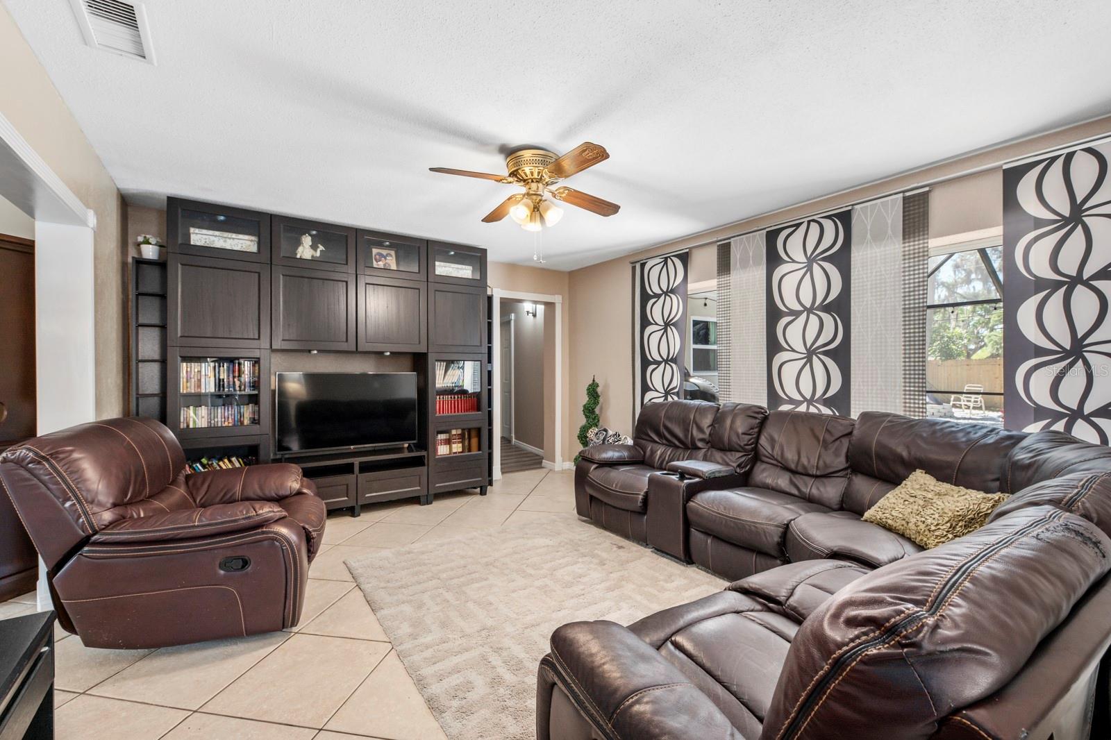 2352 Palm Ter, Sarasota, FL 34231 — photo 13 of 83