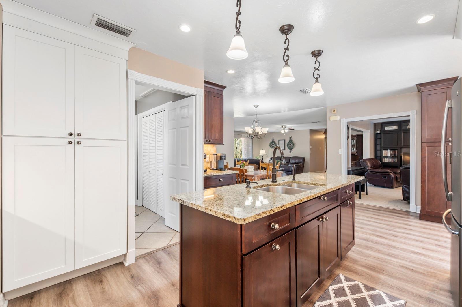 2352 Palm Ter, Sarasota, FL 34231 — photo 17 of 83
