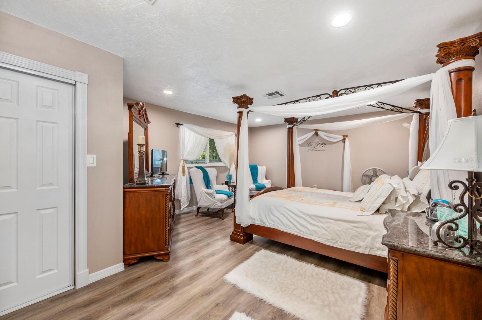 2352 Palm Ter, Sarasota, FL 34231 — photo 24 of 83