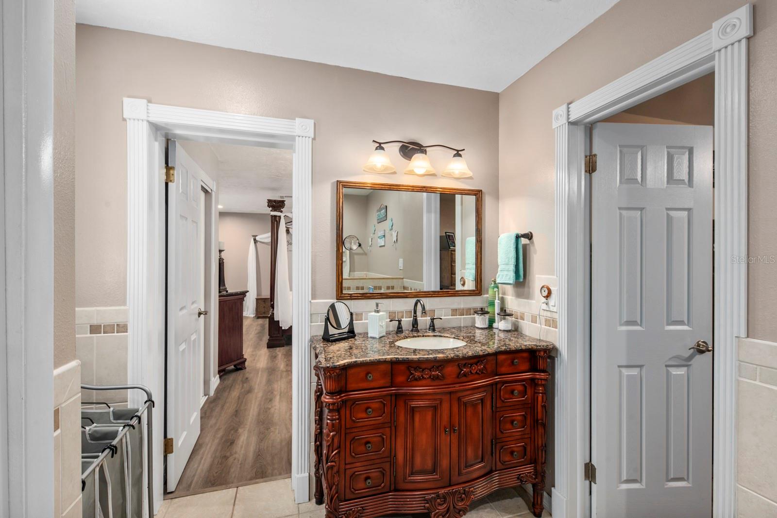 2352 Palm Ter, Sarasota, FL 34231 — photo 29 of 83