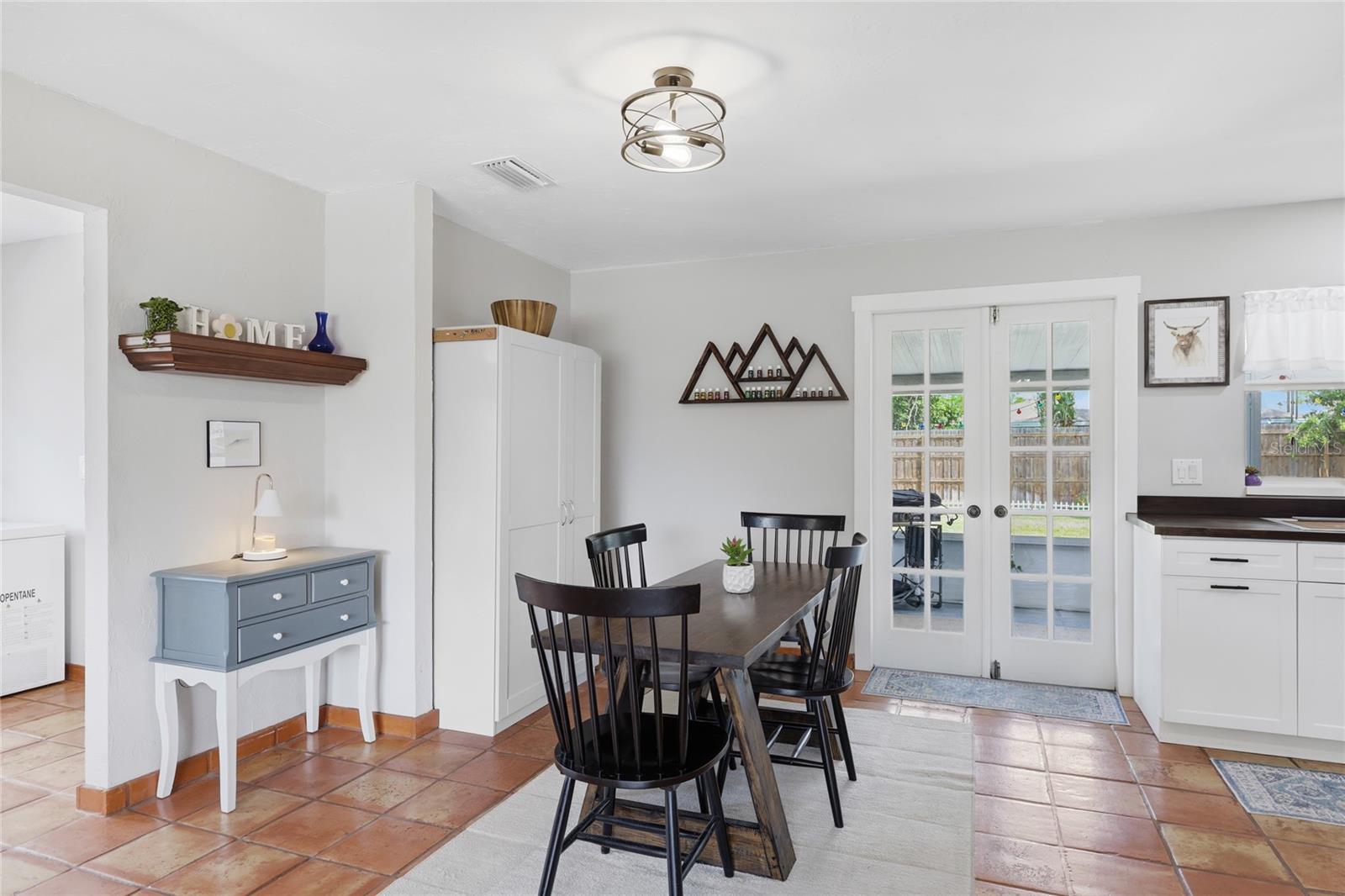 3670 Sunset Beach Dr, Venice, FL 34293 — photo 10 of 51
