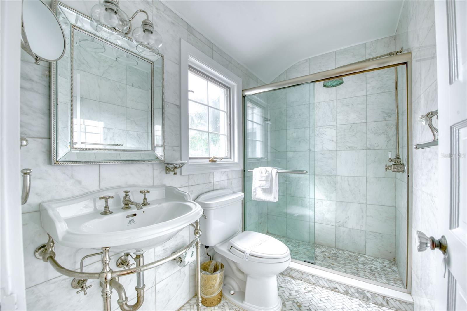 76 S Washington Dr, Sarasota, FL 34236 — photo 40 of 76