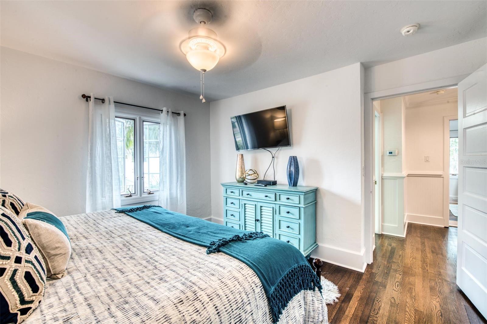76 S Washington Dr, Sarasota, FL 34236 — photo 43 of 76