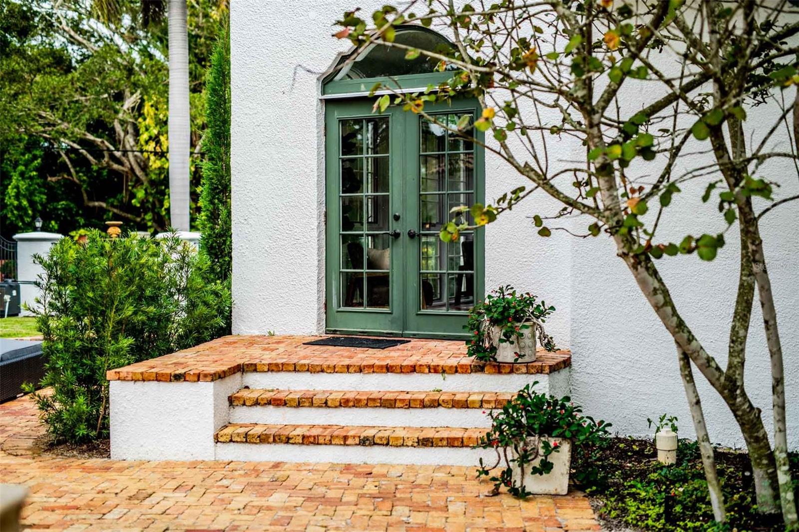 76 S Washington Dr, Sarasota, FL 34236 — photo 46 of 76