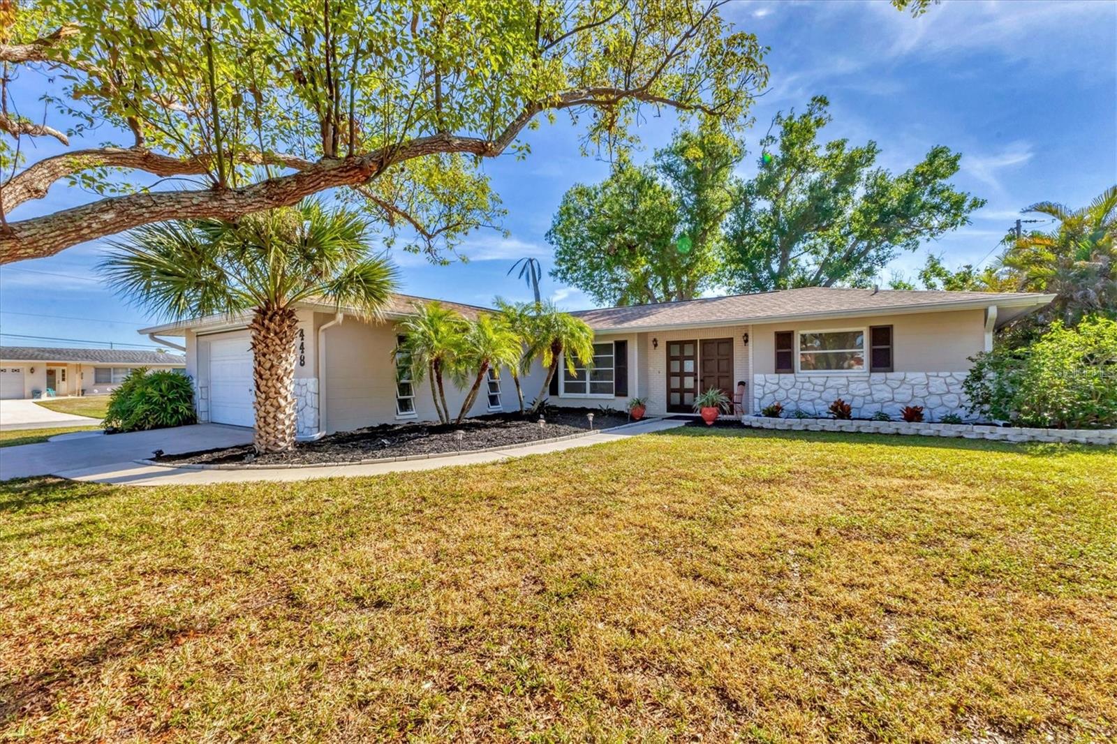 448 Redwood Rd, Venice, FL 34293 — photo 2 of 44