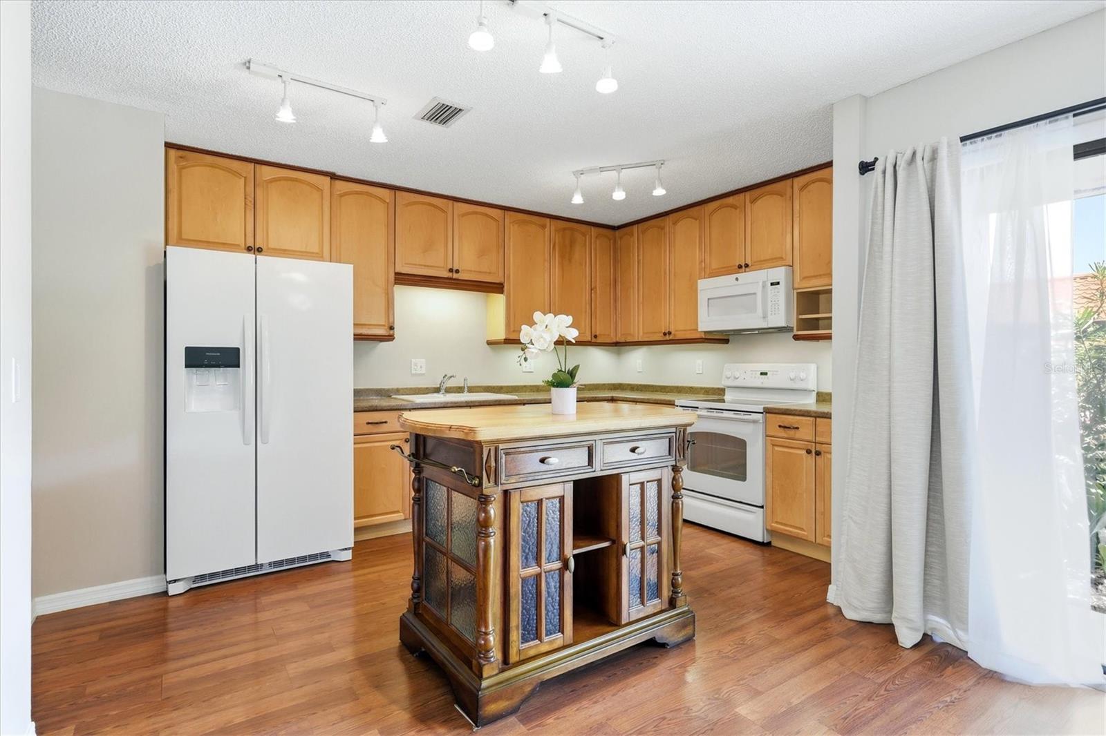 6628 Draw Ln #122, Sarasota, FL 34238 — photo 12 of 40