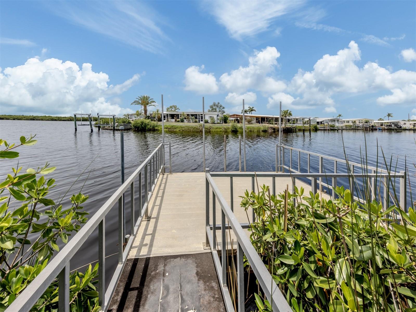Dock