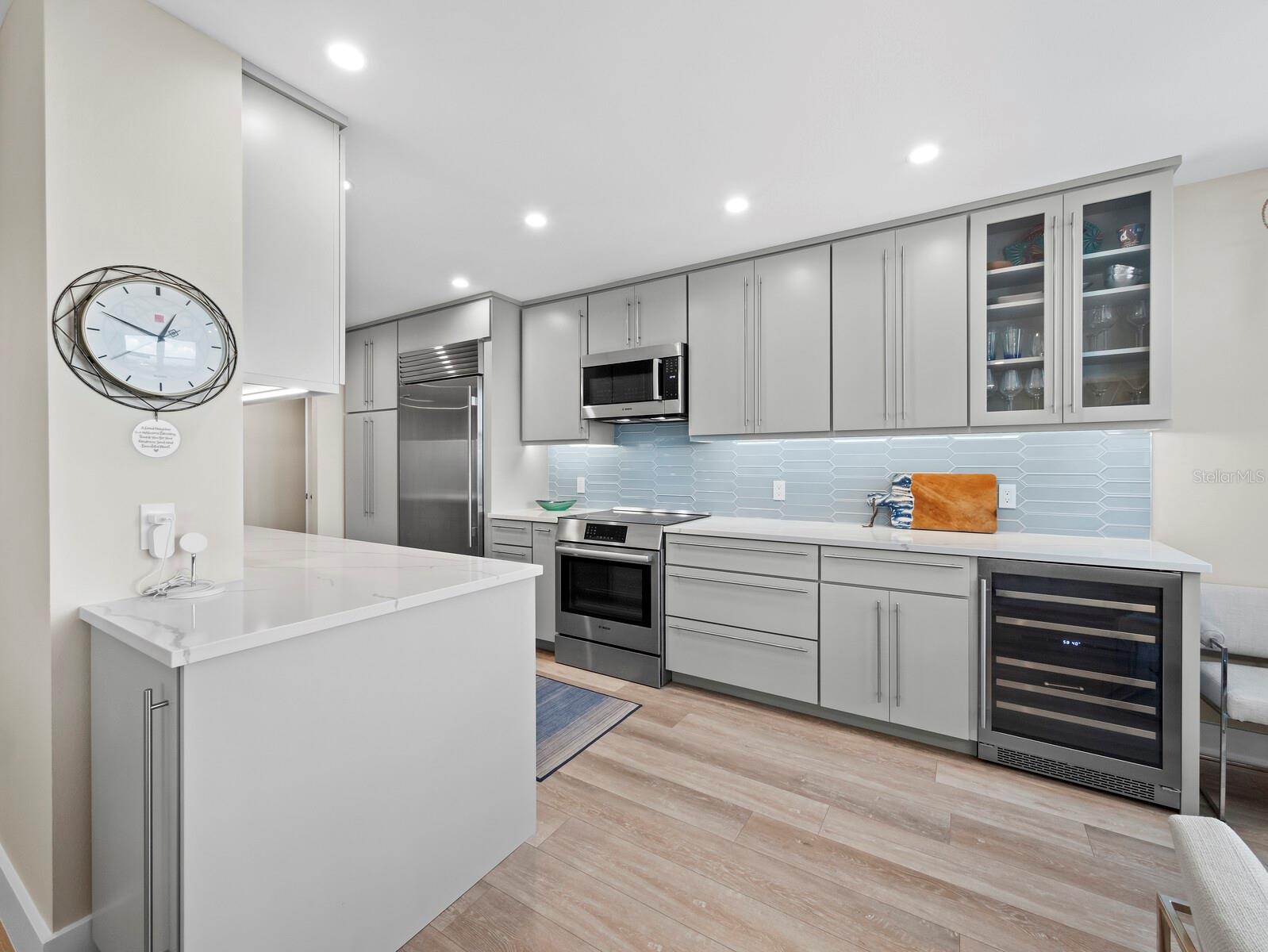 1050 Longboat Club Rd #903, Longboat Key, FL 34228 — photo 10 of 59