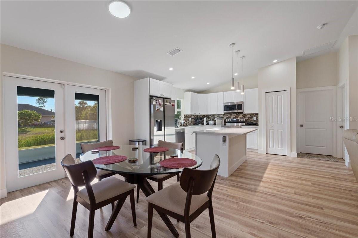 2405 Vancouver Ln, North Port, FL 34286 — photo 13 of 32