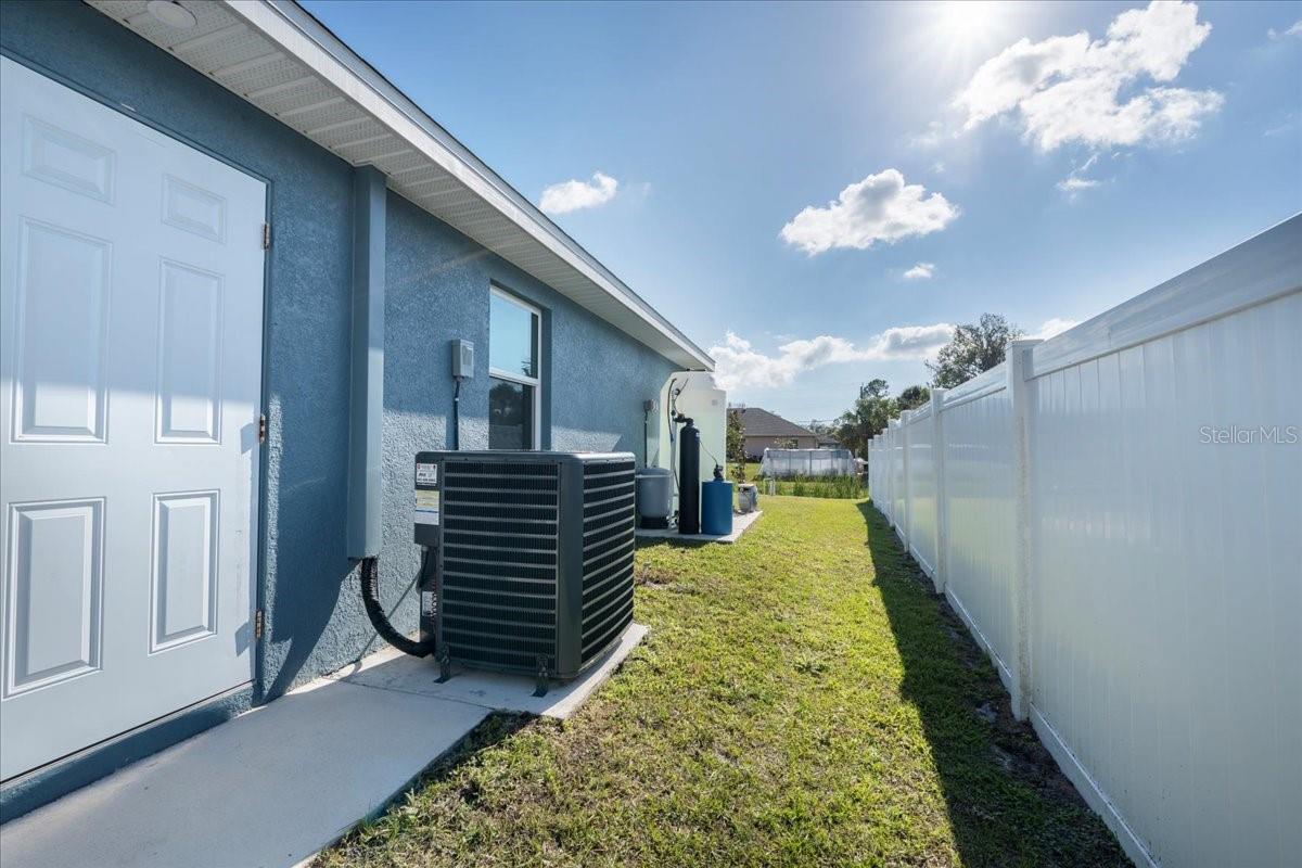 2405 Vancouver Ln, North Port, FL 34286 — photo 25 of 32
