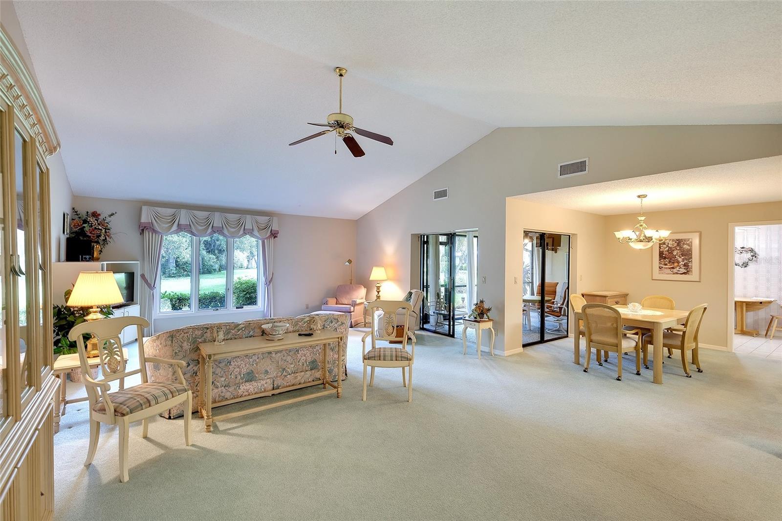 GREAT, great room spacious and open.