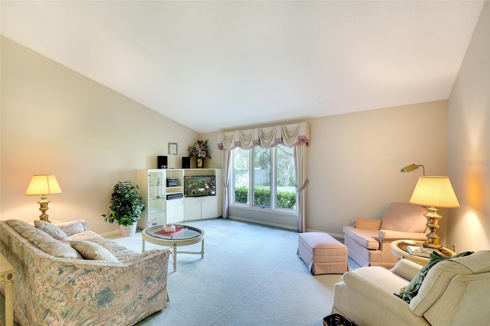3825 Wilshire Cir #1, Sarasota, FL 34238 — photo 6 of 37