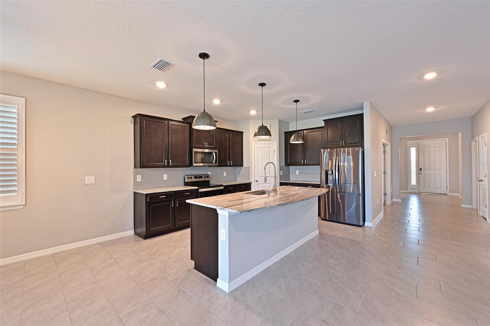 12645 Promenade Estates Blvd, Sarasota, FL 34238 — photo 6 of 38