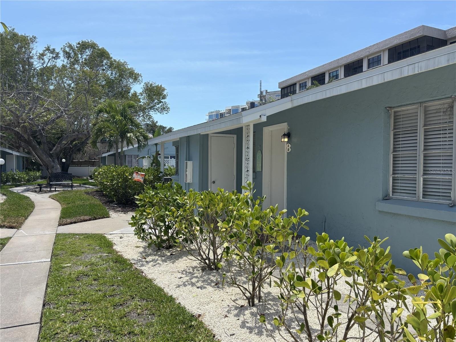 170 Roosevelt Dr #8