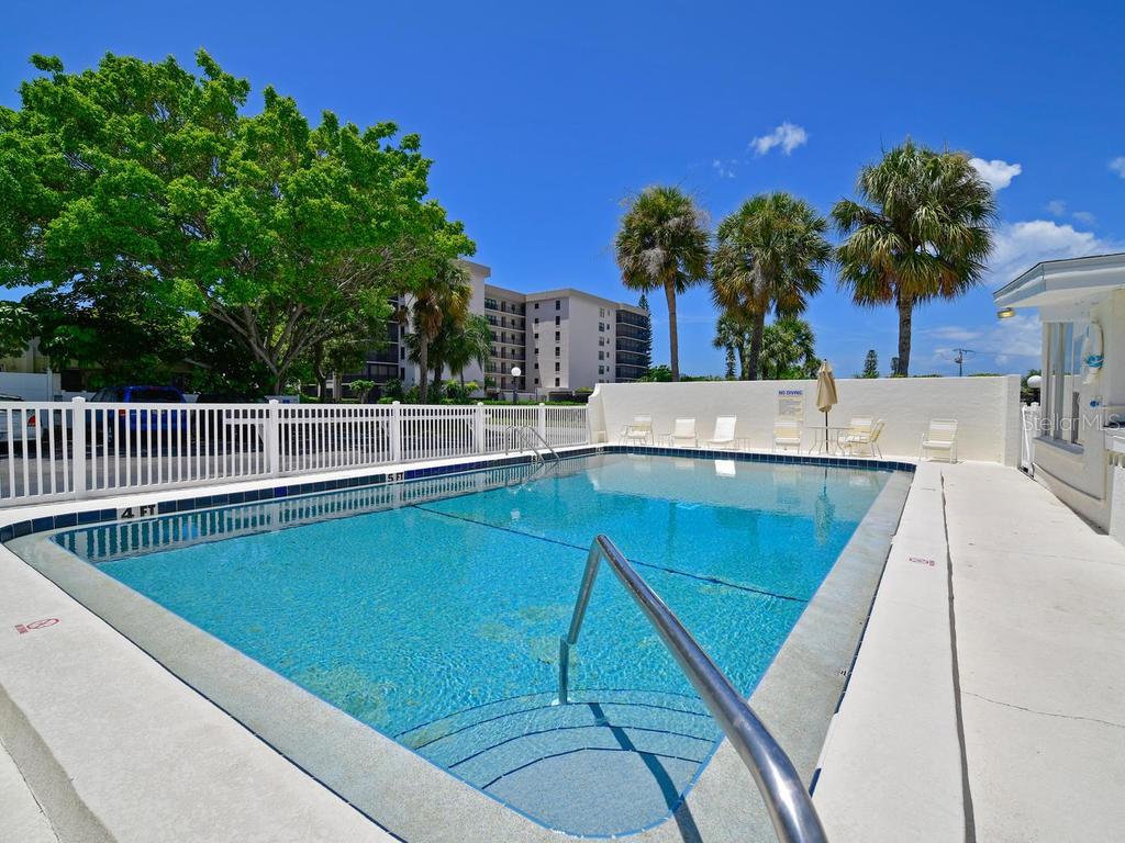 170 Roosevelt Dr #8, Sarasota, FL 34236 — photo 14 of 23