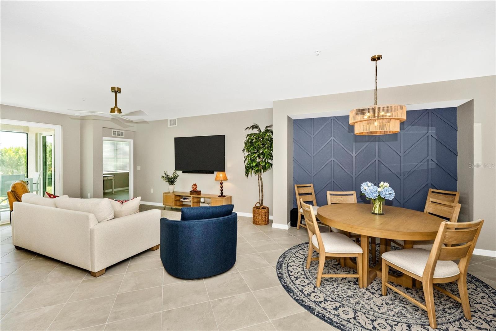 Living Room/Dining Room