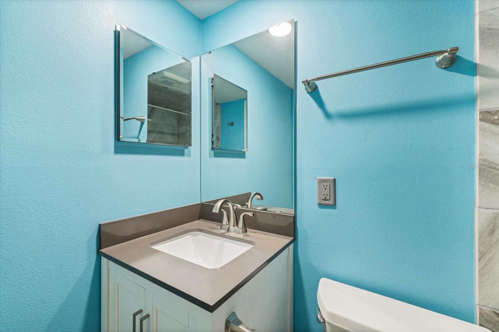 116 Vista Hermosa Cir #204C, Sarasota, FL 34242 — photo 18 of 88