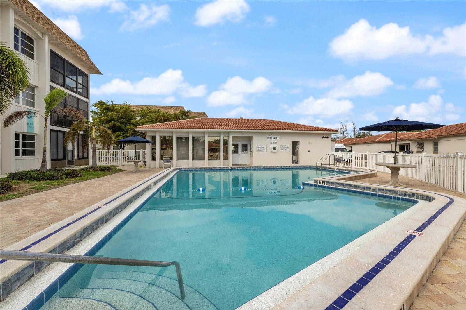 116 Vista Hermosa Cir #204C, Sarasota, FL 34242 — photo 37 of 88
