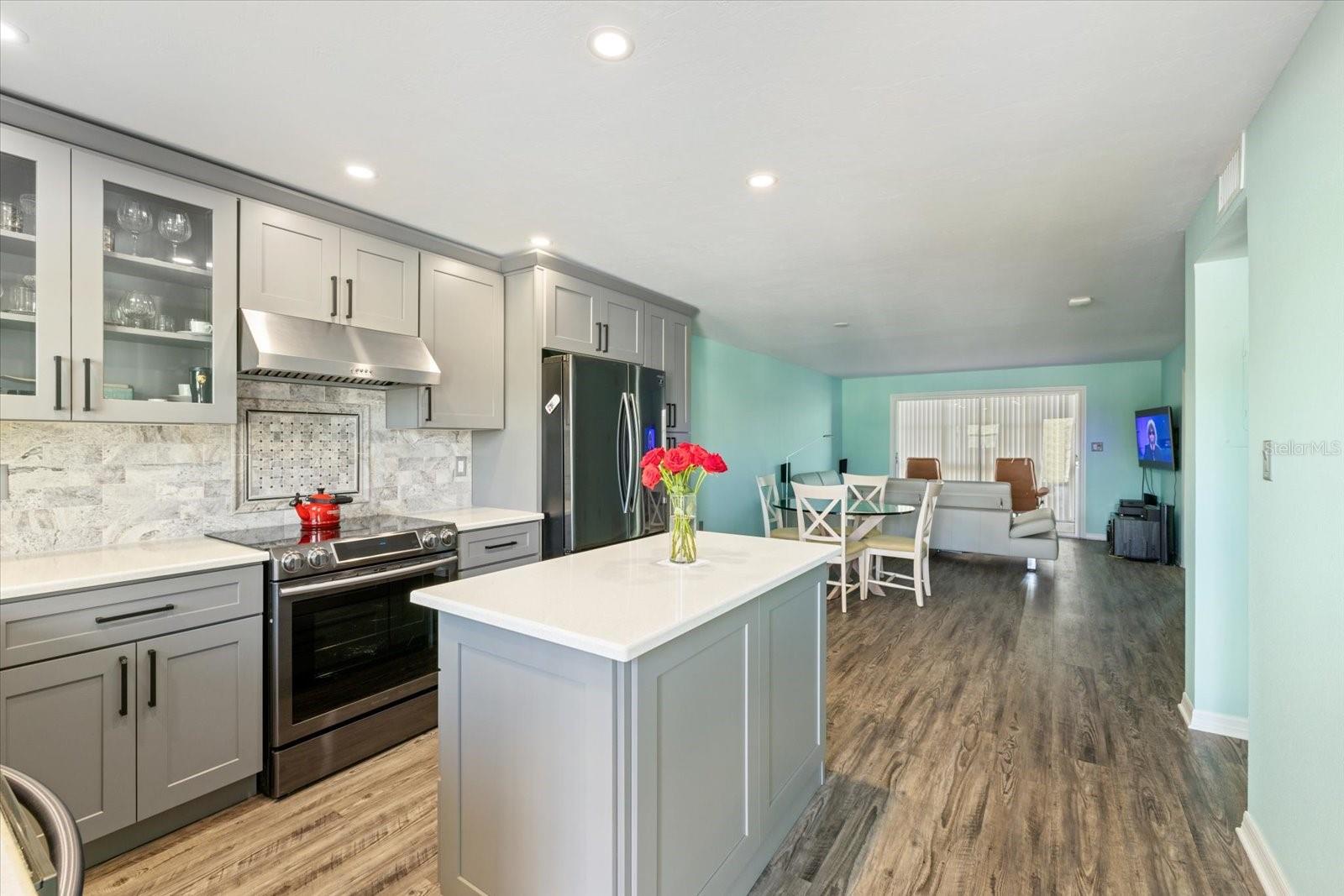 116 Vista Hermosa Cir #204C, Sarasota, FL 34242 — photo 9 of 88