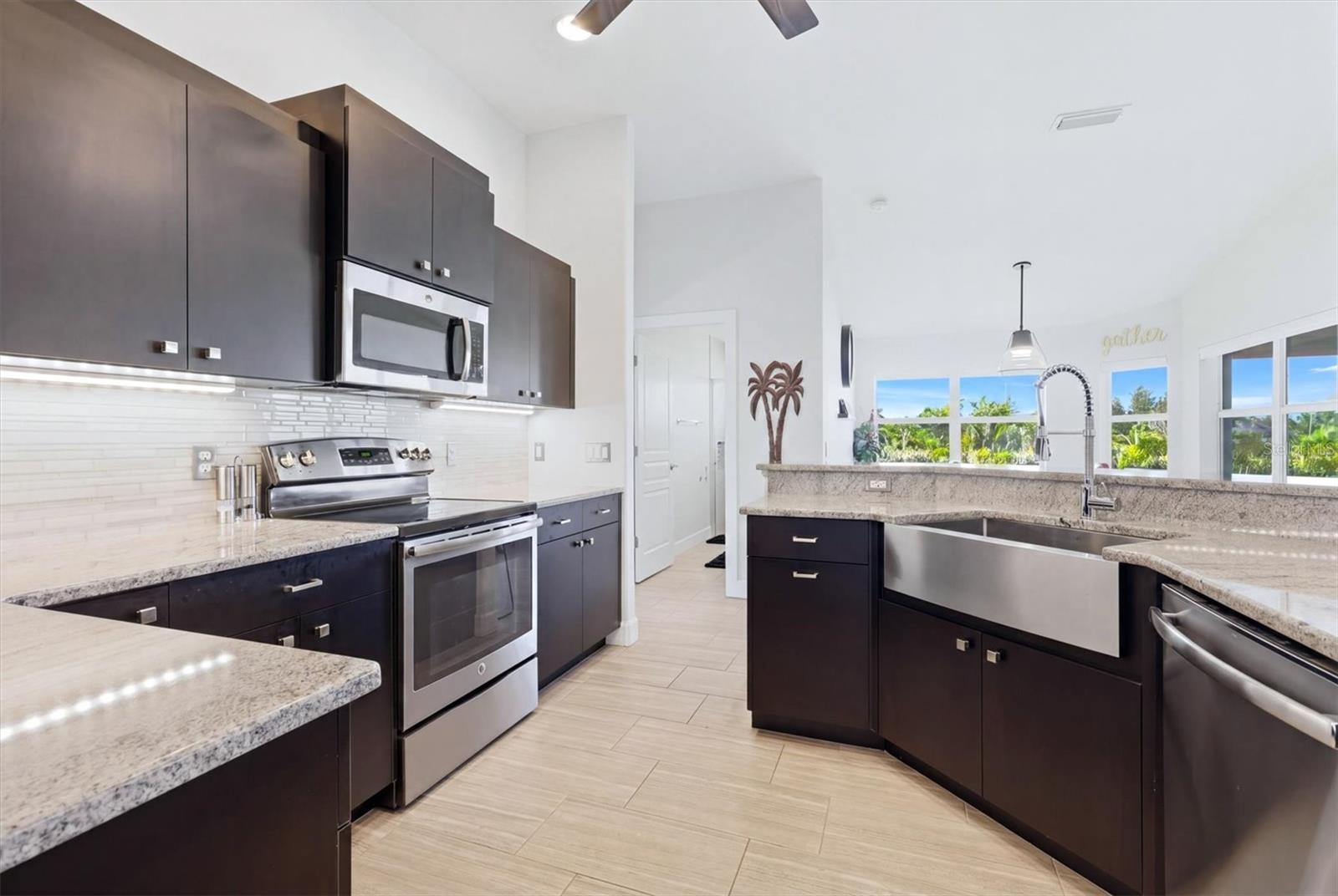 15738 Applewhite Cir, Port Charlotte, FL 33981 — photo 13 of 42