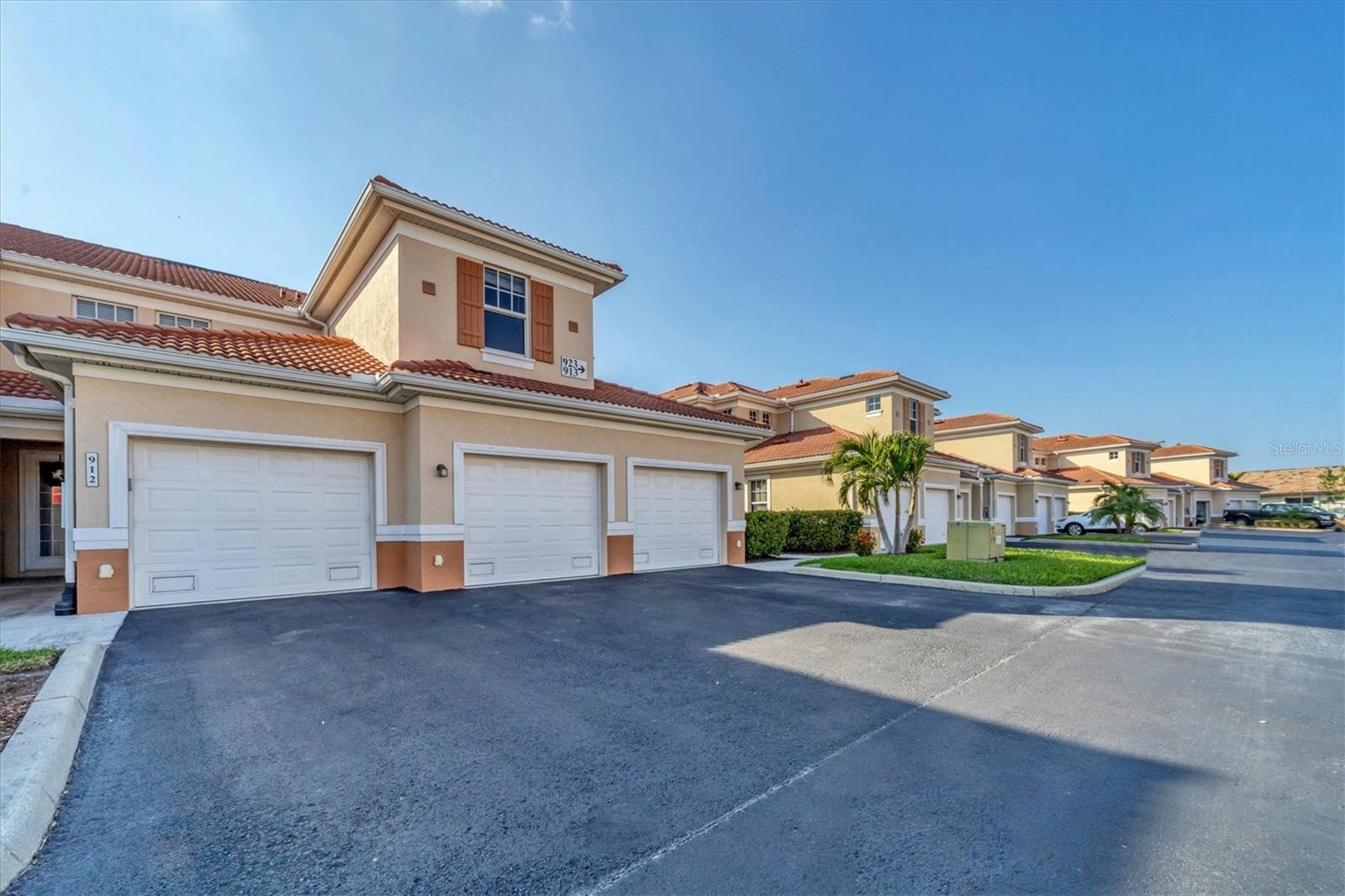 240 W End Dr #923, Punta Gorda, FL 33950 — photo 2 of 36
